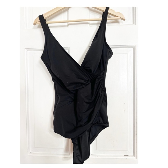 Miraclesuit One Piece Swimsuit Black Ruched V Neck Oceanus Bathing Suit Size 12.